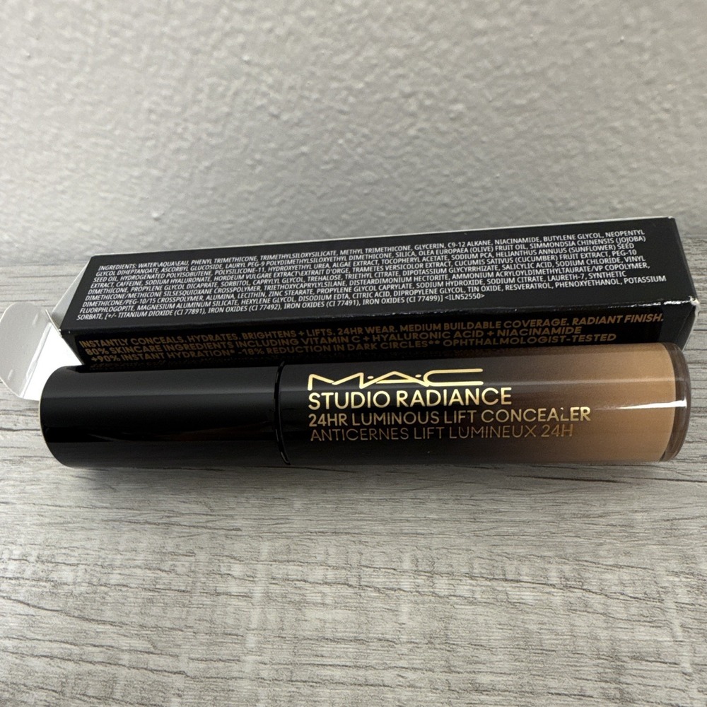 M·A·C Studio Radiance 24HR Luminous Lift Concealer NW25 0.37 fl oz